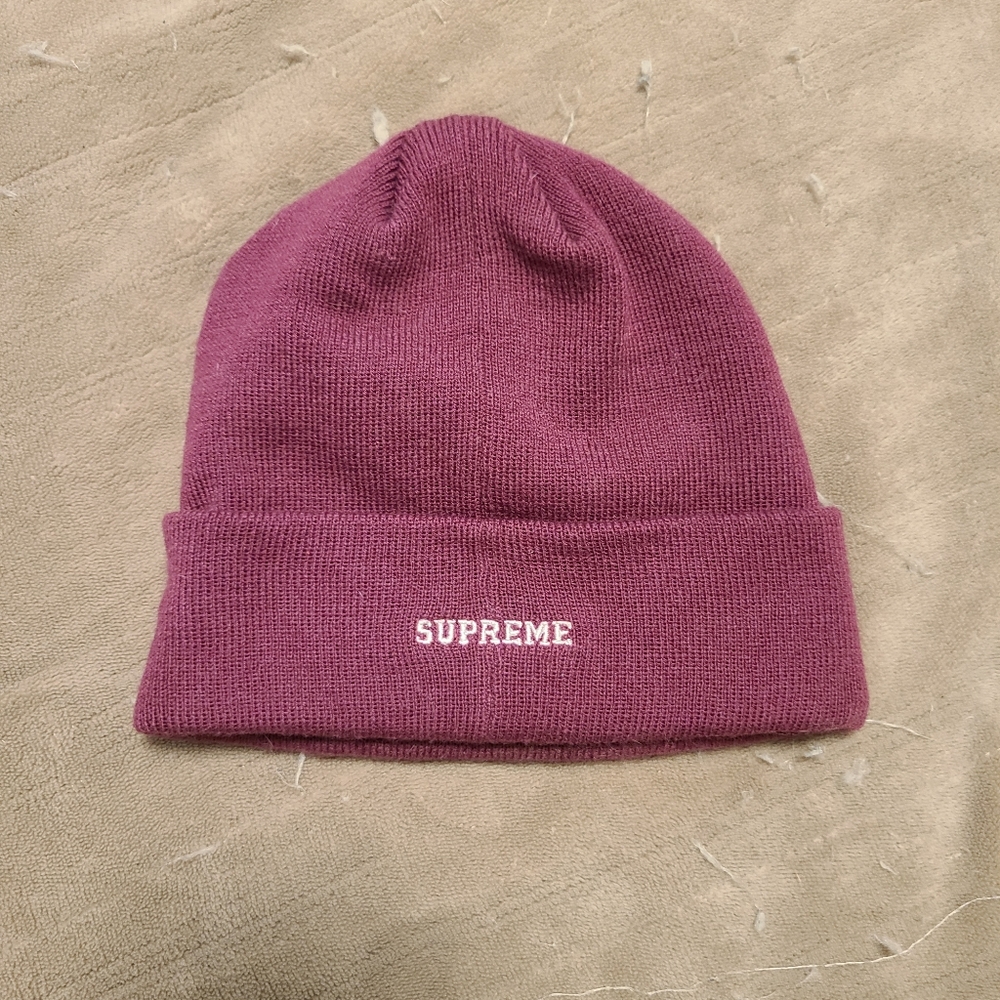 SUPREME New York x Champion Model: 3D METALLIC BEA